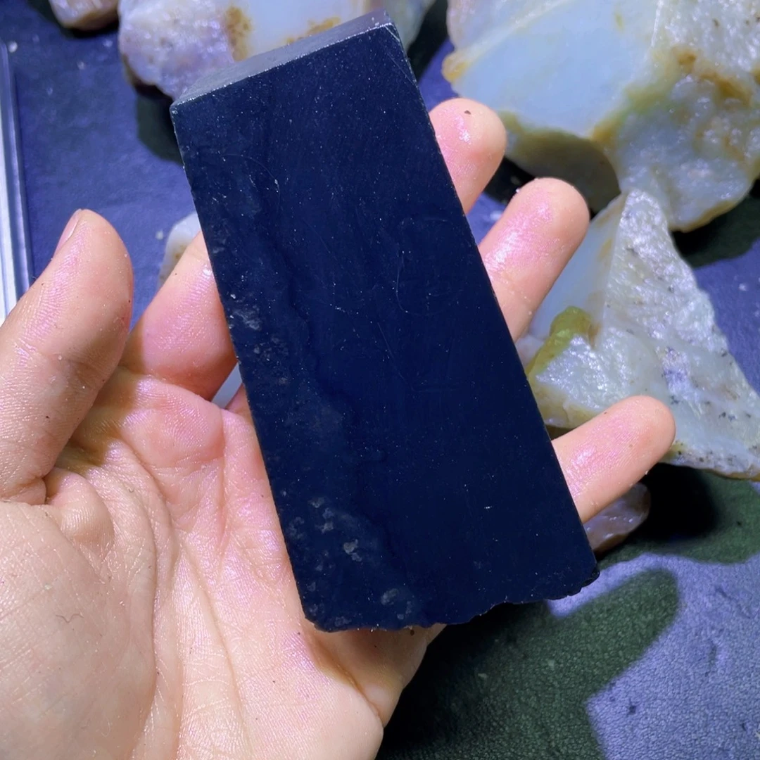 和田玉未镶嵌珠宝半成品