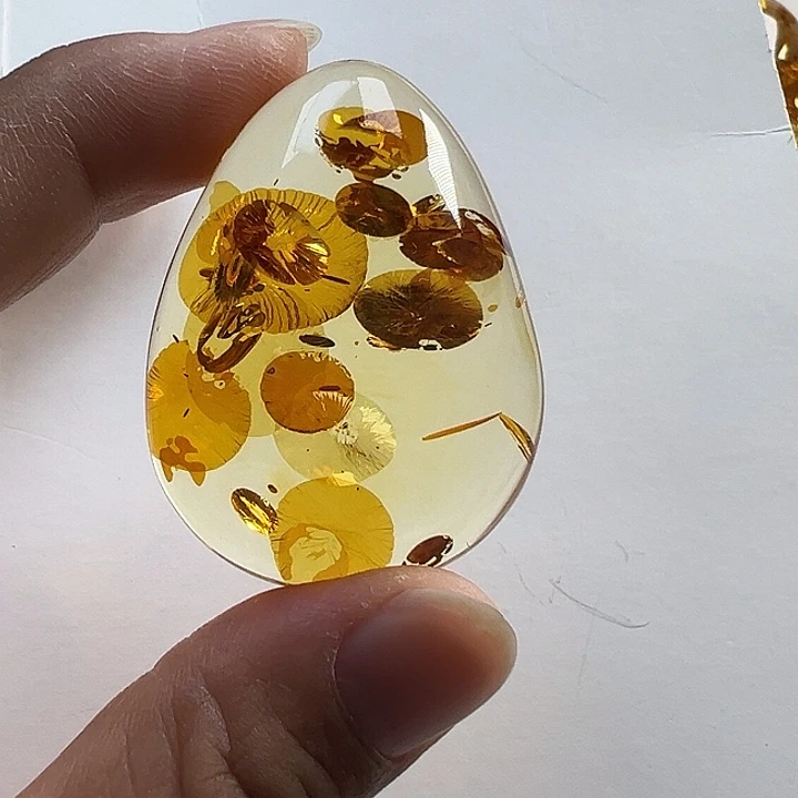 琥珀（花珀）颈饰未镶嵌
