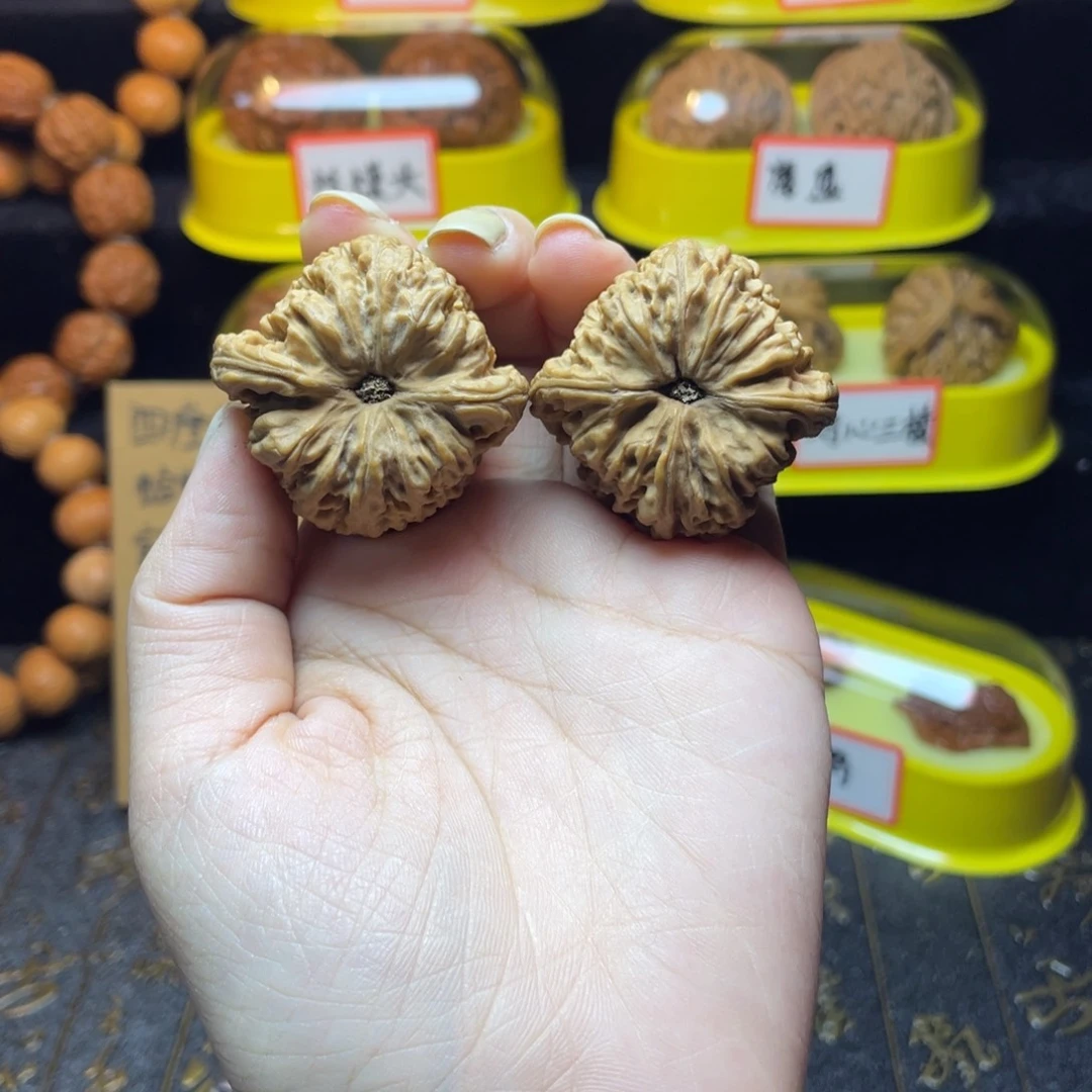 文玩核桃把件南疆石38