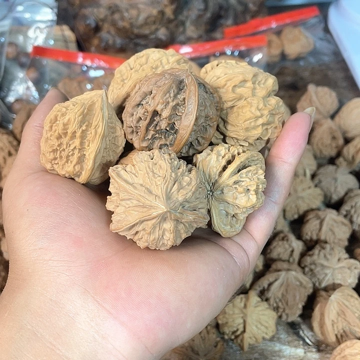 沃***河吊坠文玩核桃文玩核桃精品文玩