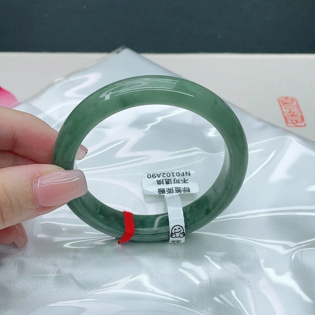 翡翠手镯未镶嵌正56.8