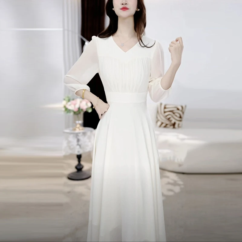 轻奢优雅高贵早秋气质裙子女装新款爆款洋气高级感法式显瘦连衣裙