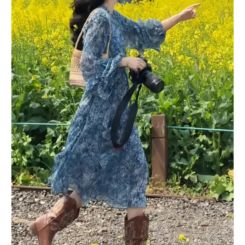 早秋碎花茶歇风法式气质风连衣裙新款碎花V领长款收腰显瘦连衣裙