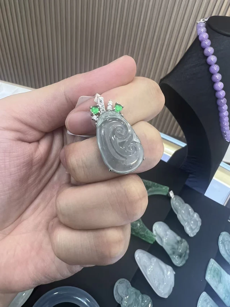 天然A货翡翠ACA06如意吊坠多样性发其一