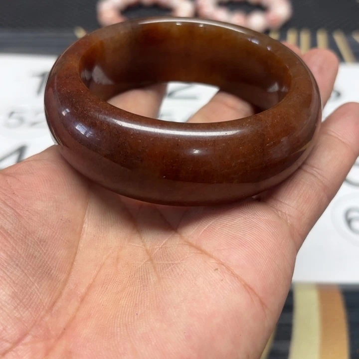 金***贝石英岩玉合金颈饰