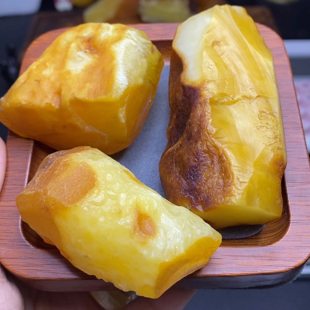 定制琥珀未镶嵌伯**核胖