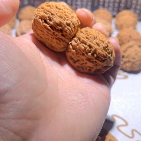 把件桃核花*虾涿鹿南疆石骨质嘎嘎嘎