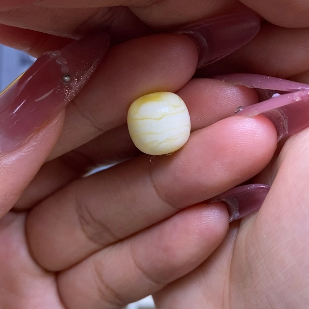 蜜蜡未镶嵌珠宝奇石瓷白虎皮千层雪老型11.7*11mm