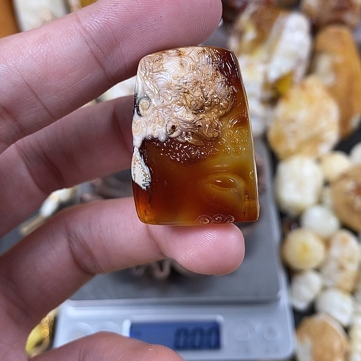 布***场裸石琥珀未镶嵌我