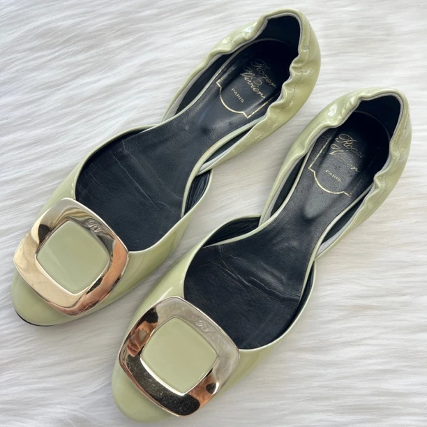 95新 Roger Vivier/罗杰·维威耶 欧碧绿单鞋 38.5码 公价6k j5024