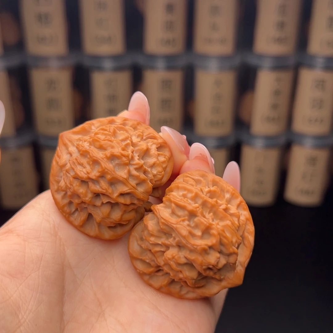 小***宇文玩核桃吊坠龙门涧