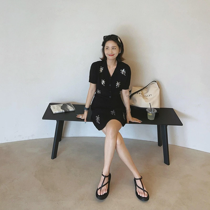 MARIE.COCO夏季烫钻v领短袖t恤半身裙巨显瘦套装超火夏装一整套