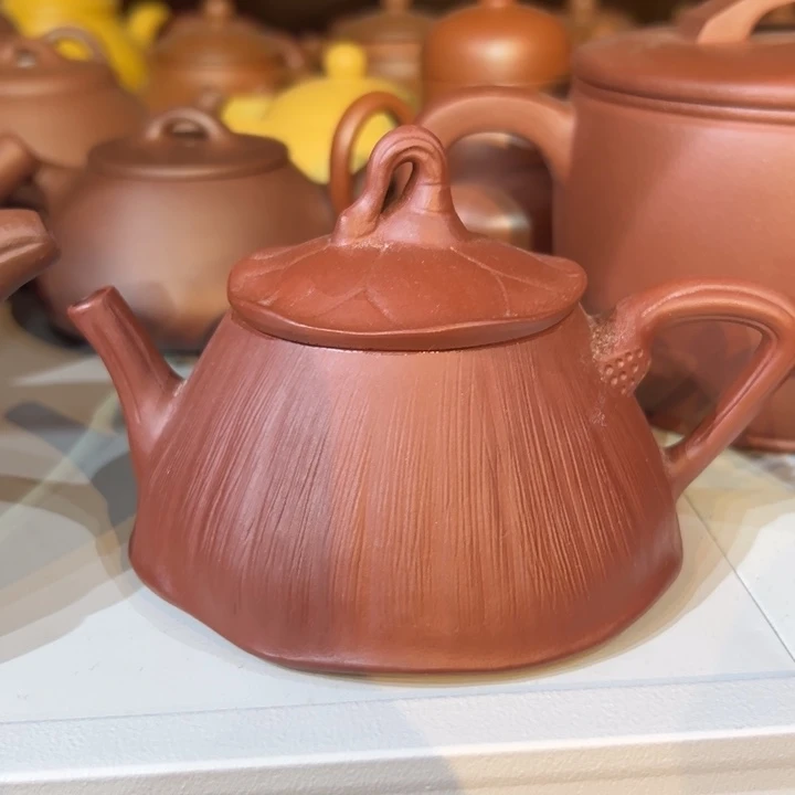 茶壶紫砂紫泥荷叶170cc