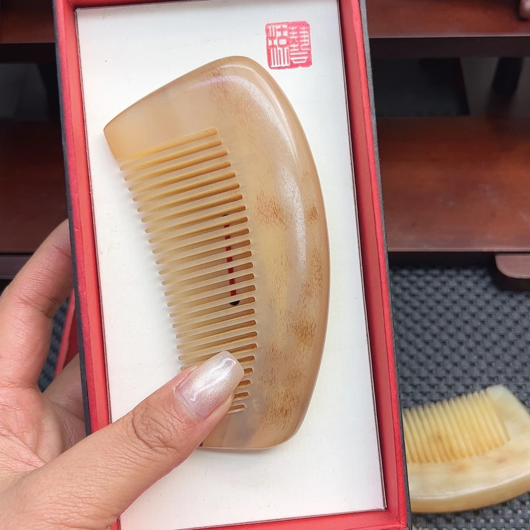 纯手工制作纯牛角梳子