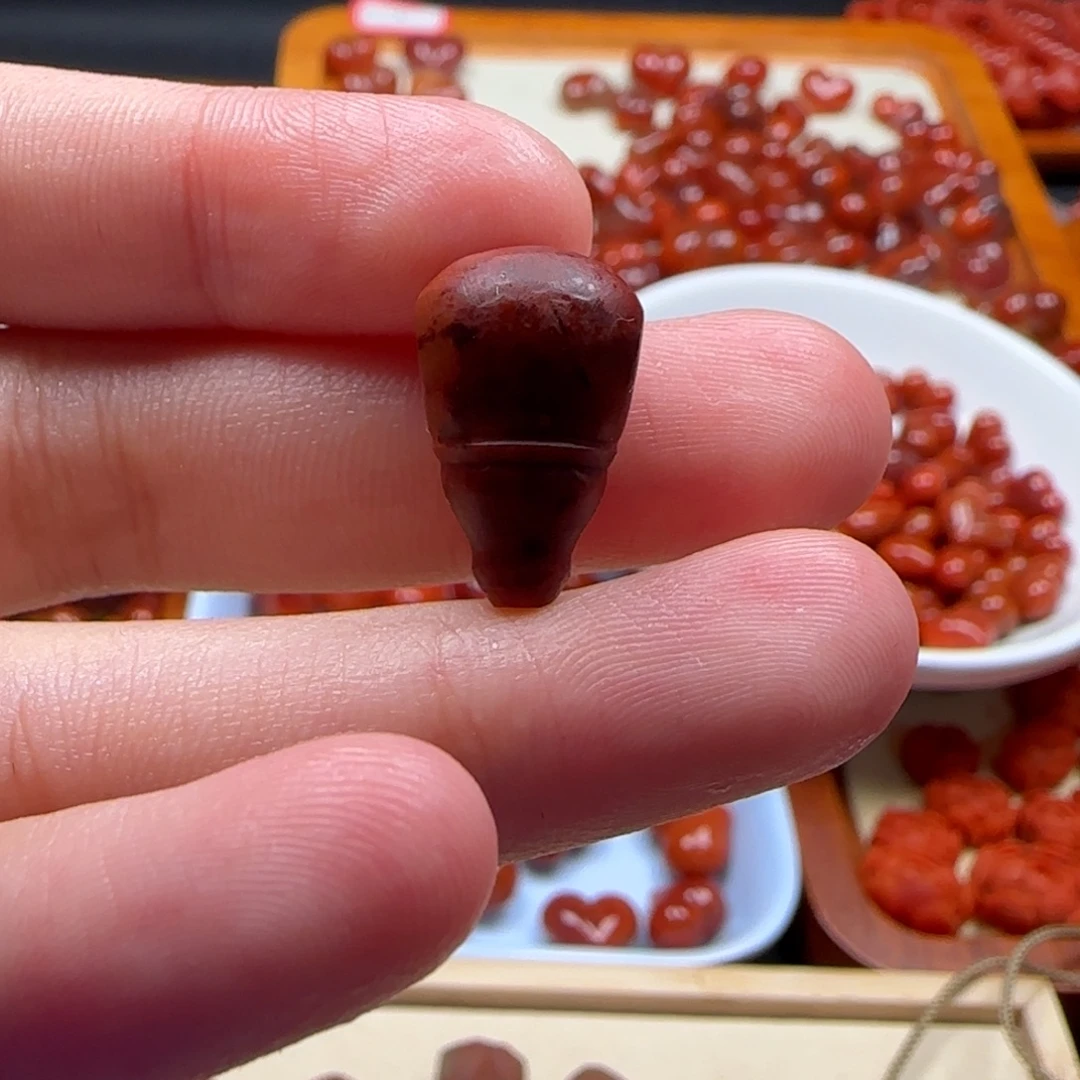 南红玛瑙未镶嵌挂件