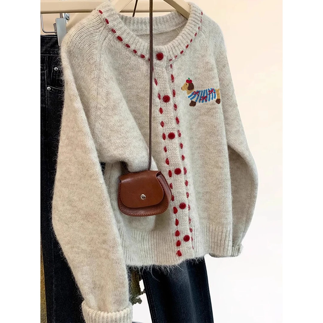 KEASSLIY【奥莱撤柜】【官方正品】杏色小狗加厚圆领针织开衫女秋冬新