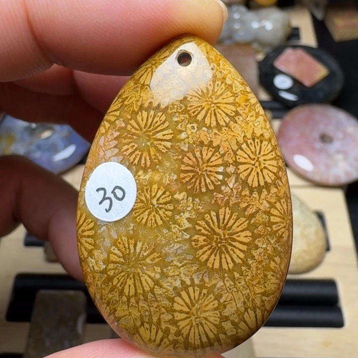硅化玉未镶嵌纯天然色有机玉石保真色