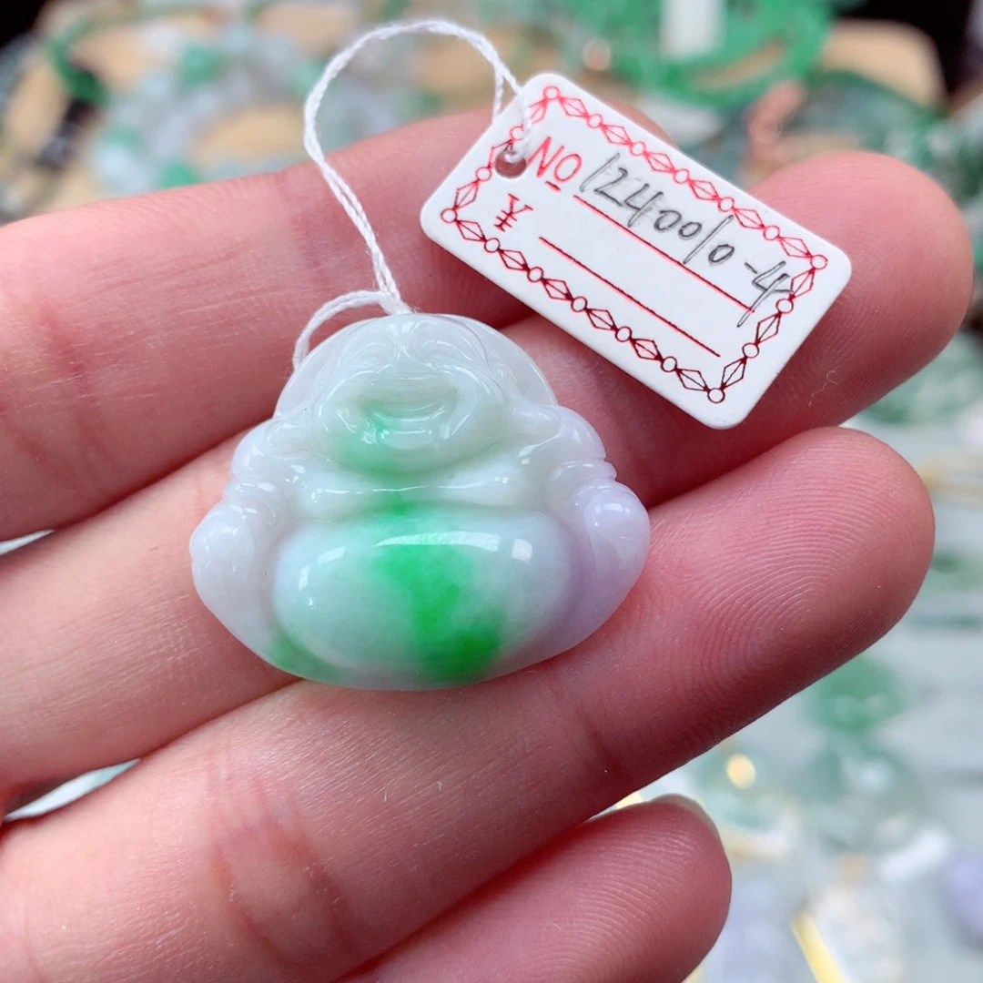 翡翠颈饰未镶嵌翡翠吊坠