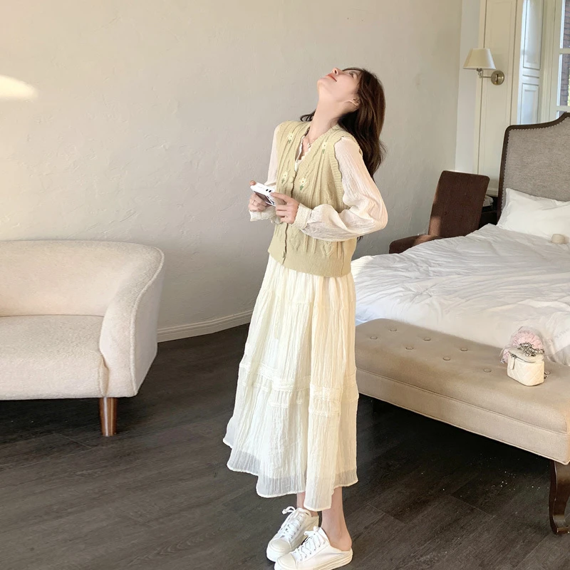 法式甜美风蕾丝连衣裙套装2025春季新款高级感针织马甲长裙两件套