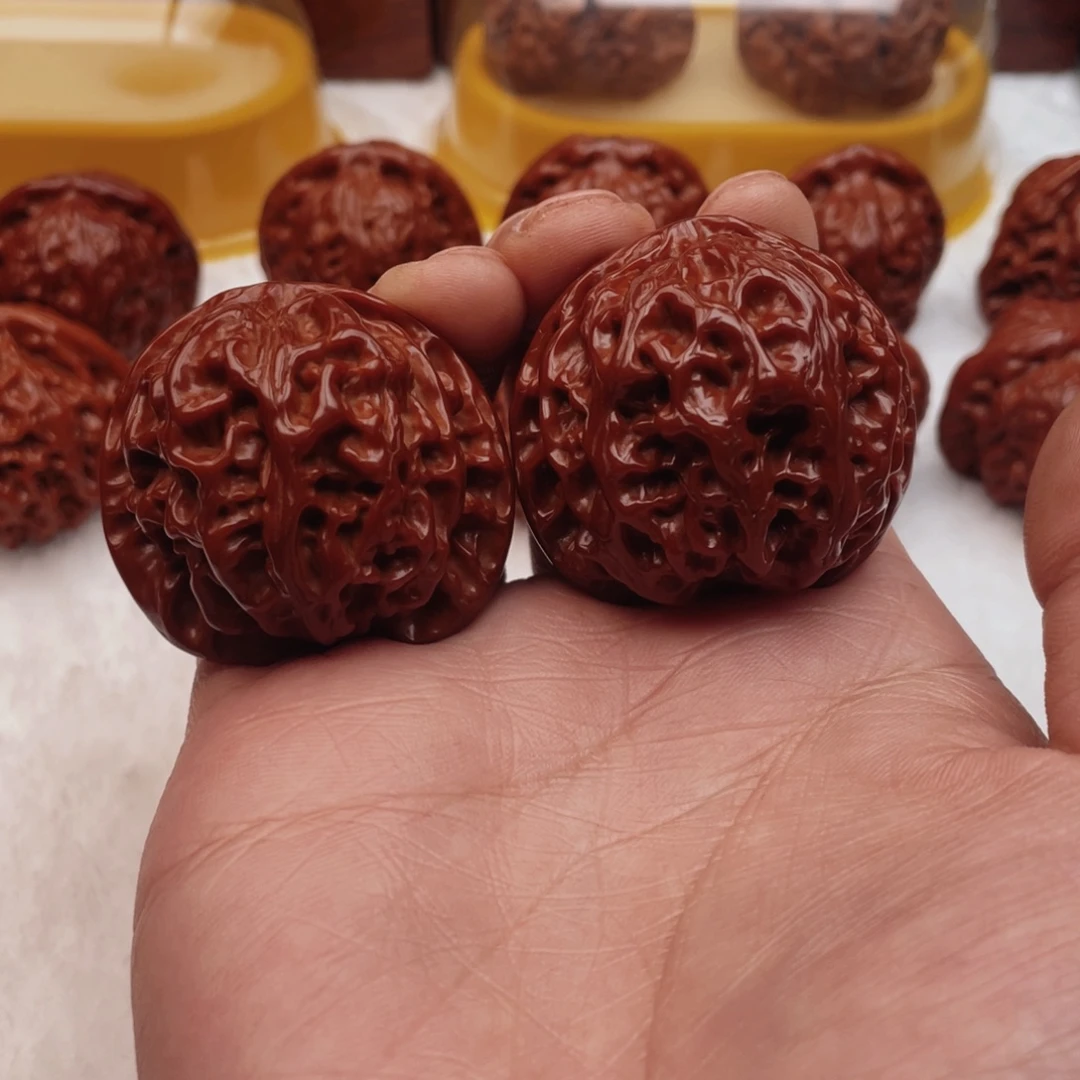 文玩核桃吊坠43苹果园