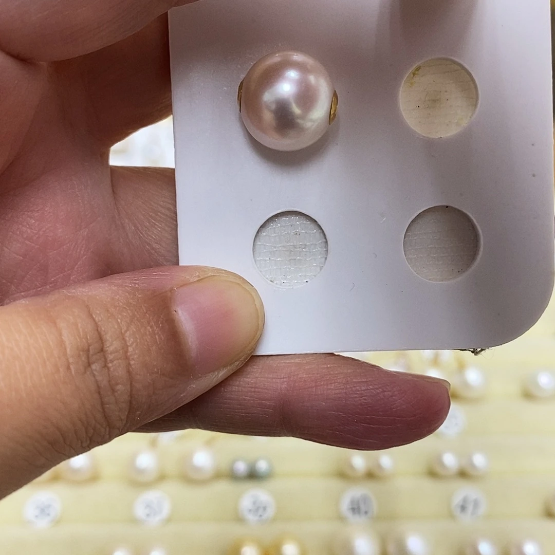 丹***王吊坠(不含链)18K金镶嵌淡水珍珠