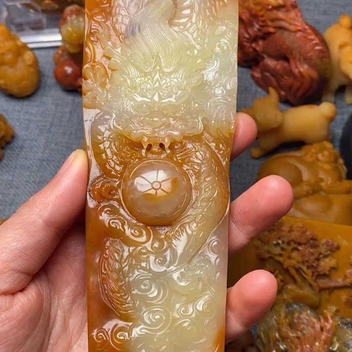 石英质玉（黄龙玉）合金颈饰