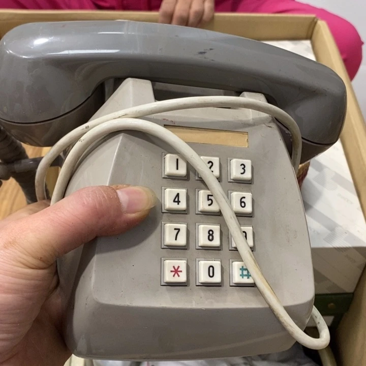 中古品有微瑕，谨慎入手