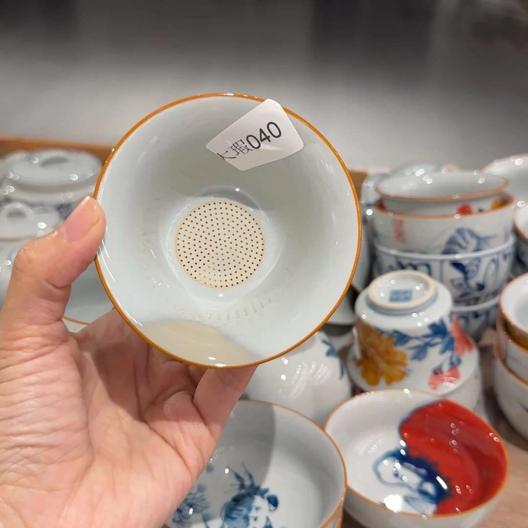 釉下手绘茶具微瑕