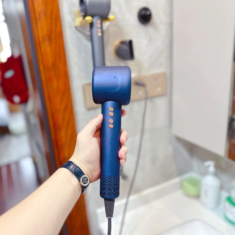 FL  强劲风力快速吹干水润负离子 高速吹风机