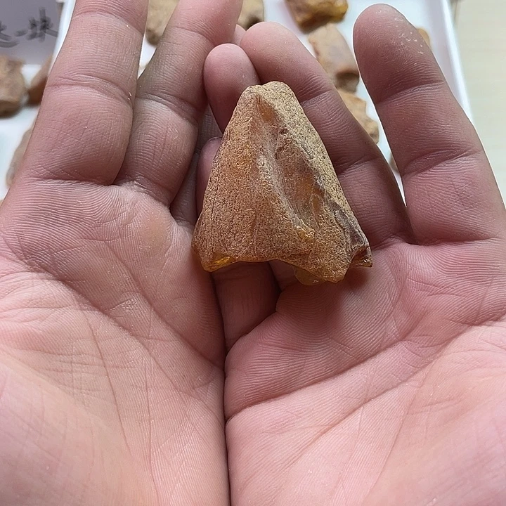 陈***迎未镶嵌定制琥珀天然琥珀蜜蜡