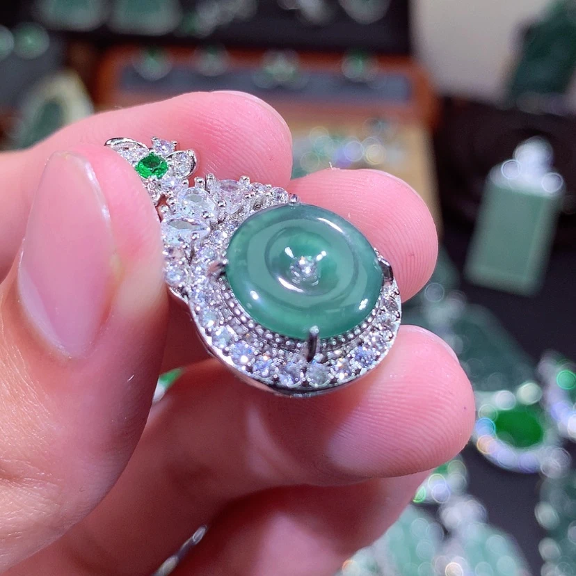 【闪购商品】翡翠颈饰未镶嵌挂件