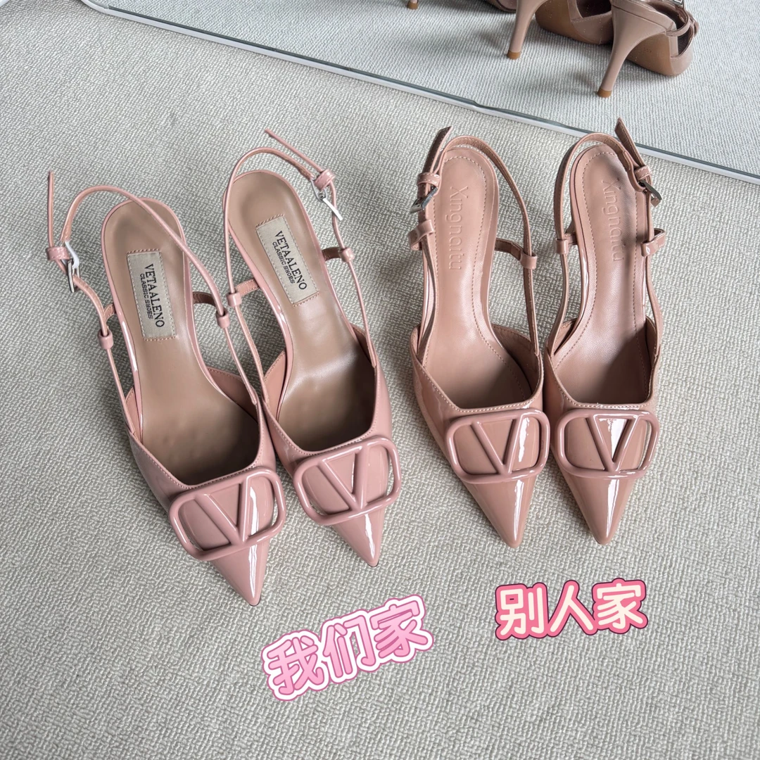 V扣裸色细跟25夏高跟鞋女漆皮OL鞋气质通勤尖头细跟单鞋包头凉鞋