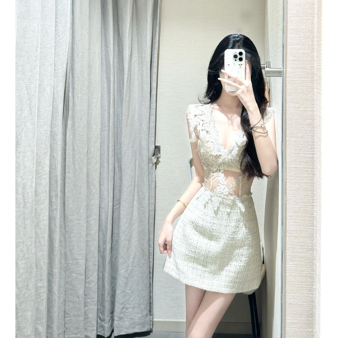 【初雪少女香】韩系甜美2025春季新款性感V领拼接连衣裙包臀短裙子