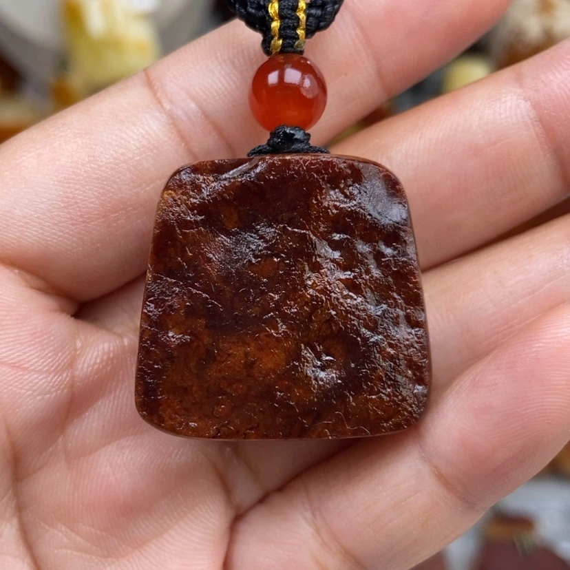 【闪购商品】琥珀颈饰未镶嵌