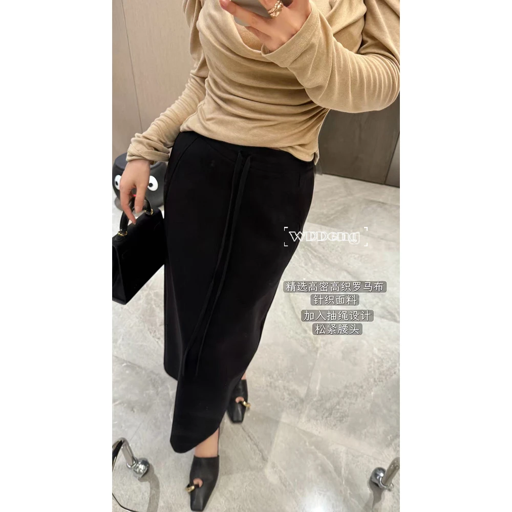 王等等【慵懒艺术】2025秋冬原创高密高织长款收腰半身裙U225G06017