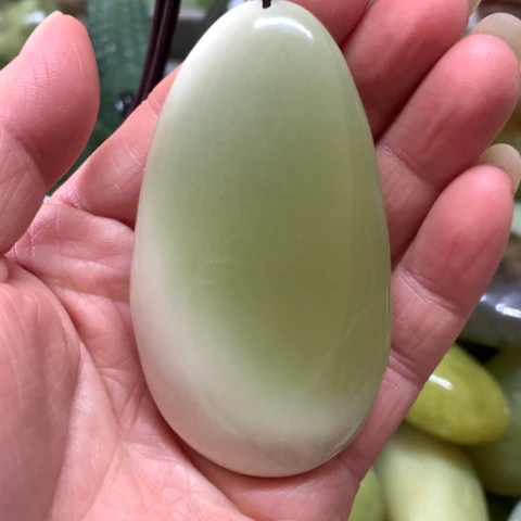 蛇纹石玉未镶嵌手把件