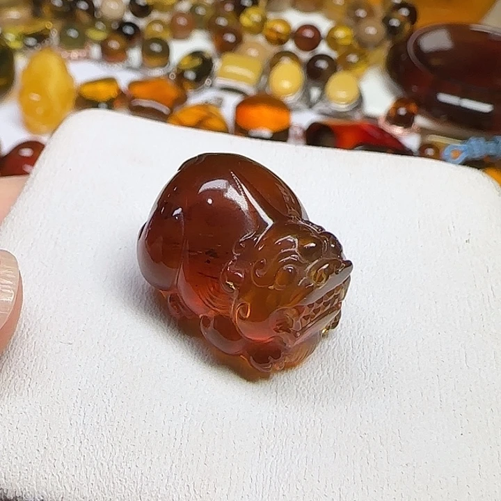 琥珀颈饰未镶嵌天然缅甸琥珀貔貅吊坠5.6克