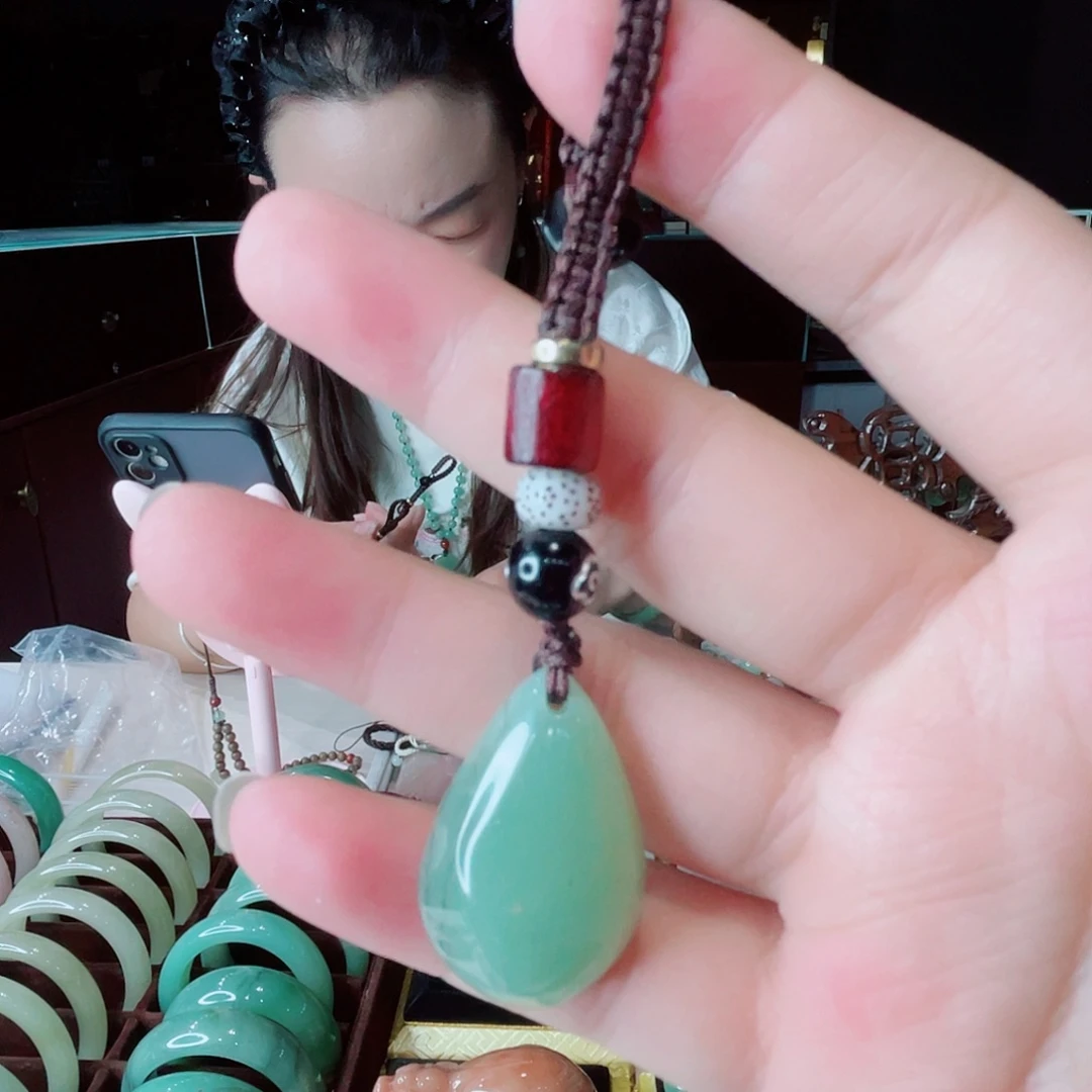 密玉（石英质玉）未镶嵌颈饰