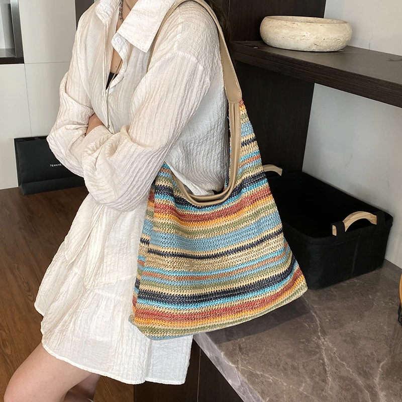 夏天大容量彩虹草编包包女2025新款时尚通勤单肩包手提托特水桶包