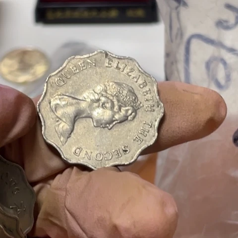 其他普通金属女王花边2元。。。。。。