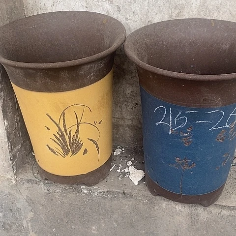中国宜兴紫砂花盆，
