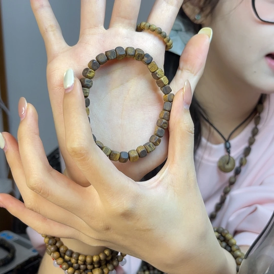 沉香碎屑+99沉卡5小方糖单圈