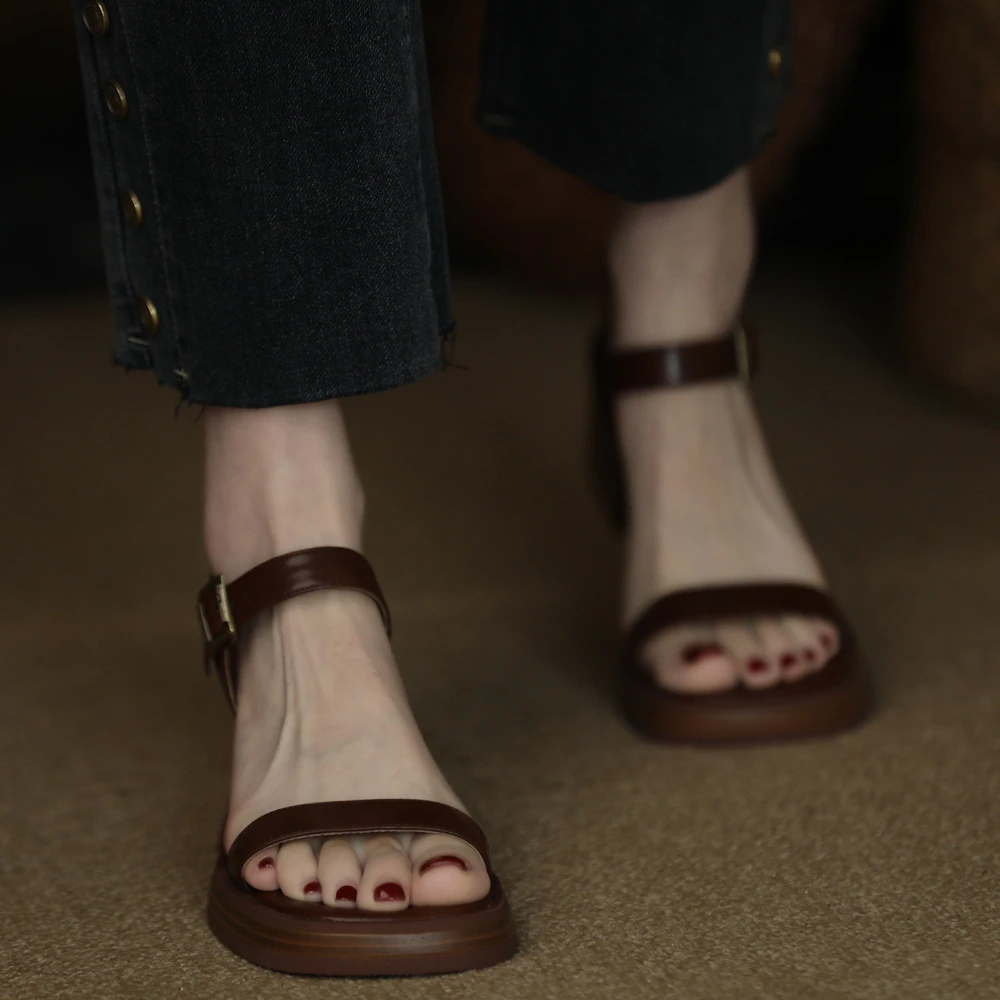 凉鞋女中跟2025新款一字扣带夏季防水台露趾软底粗跟女鞋