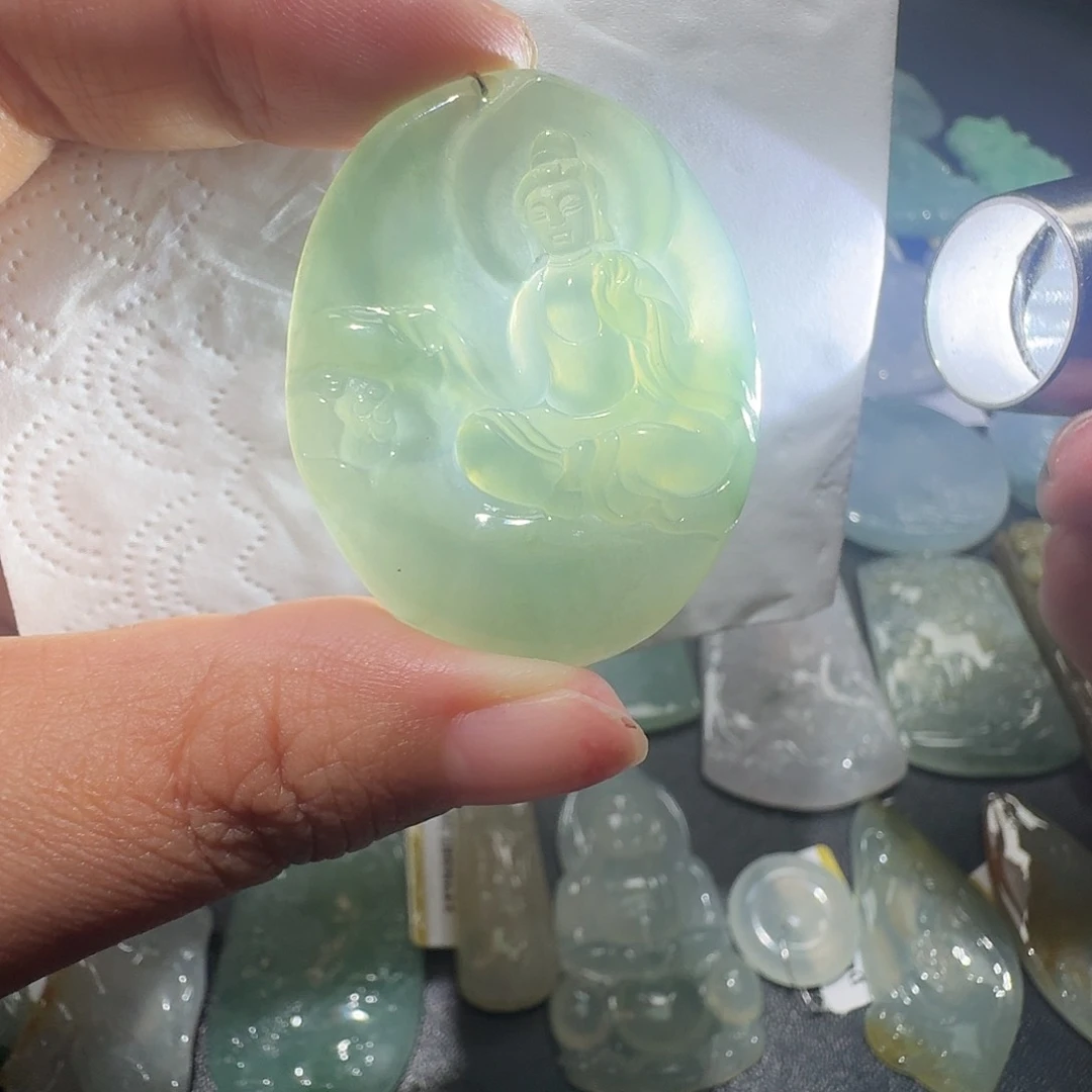 翡翠未镶嵌颈饰吊坠