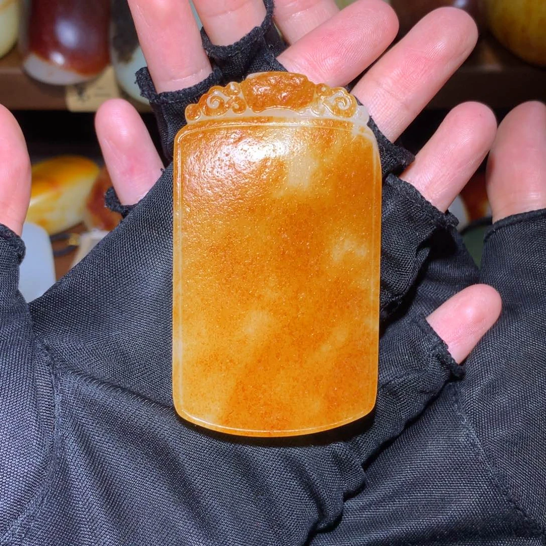 平***心和田玉未镶嵌颈饰