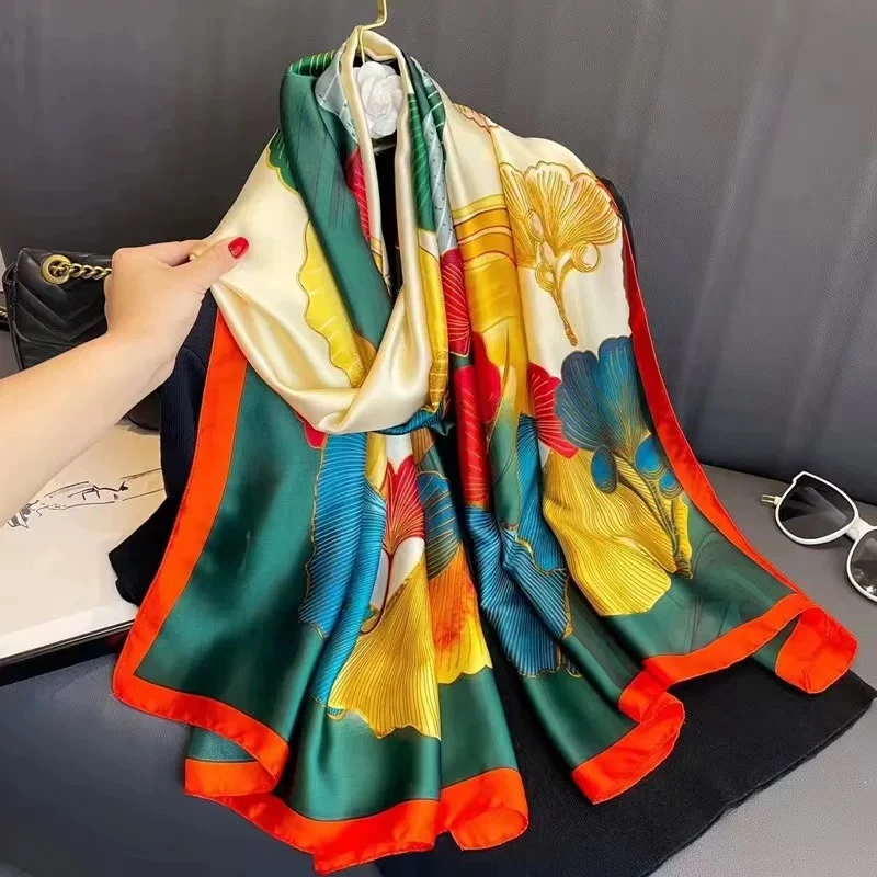 【缤纷银杏叶】女士百搭彩色银杏叶披肩丽锦缎丝巾180*80