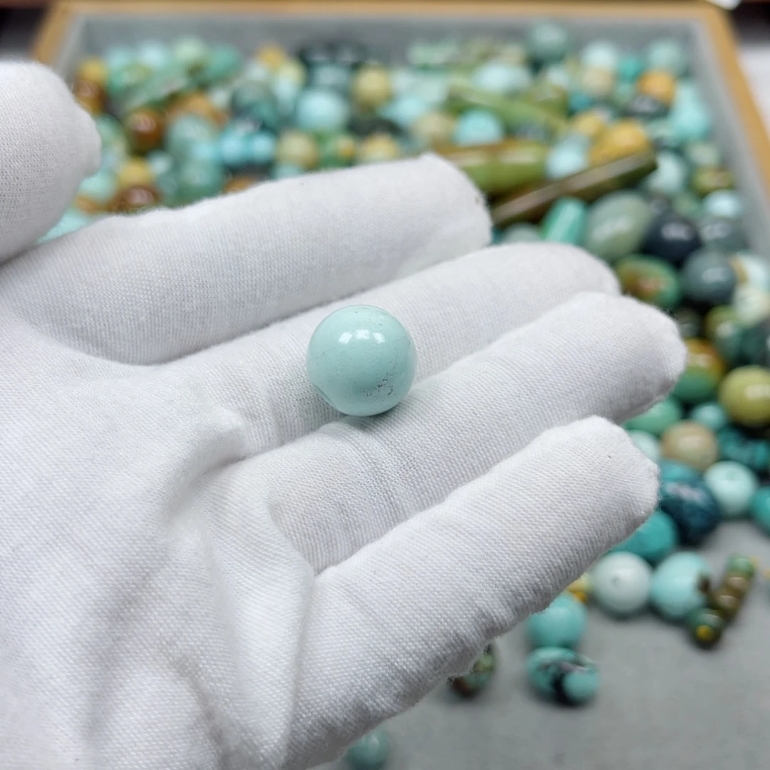 绿松石未镶嵌挂件