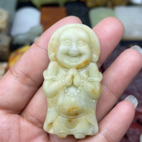 蛇纹石玉未镶嵌颈饰9