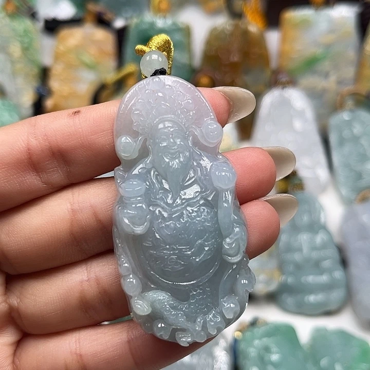翡翠未镶嵌颈饰财神