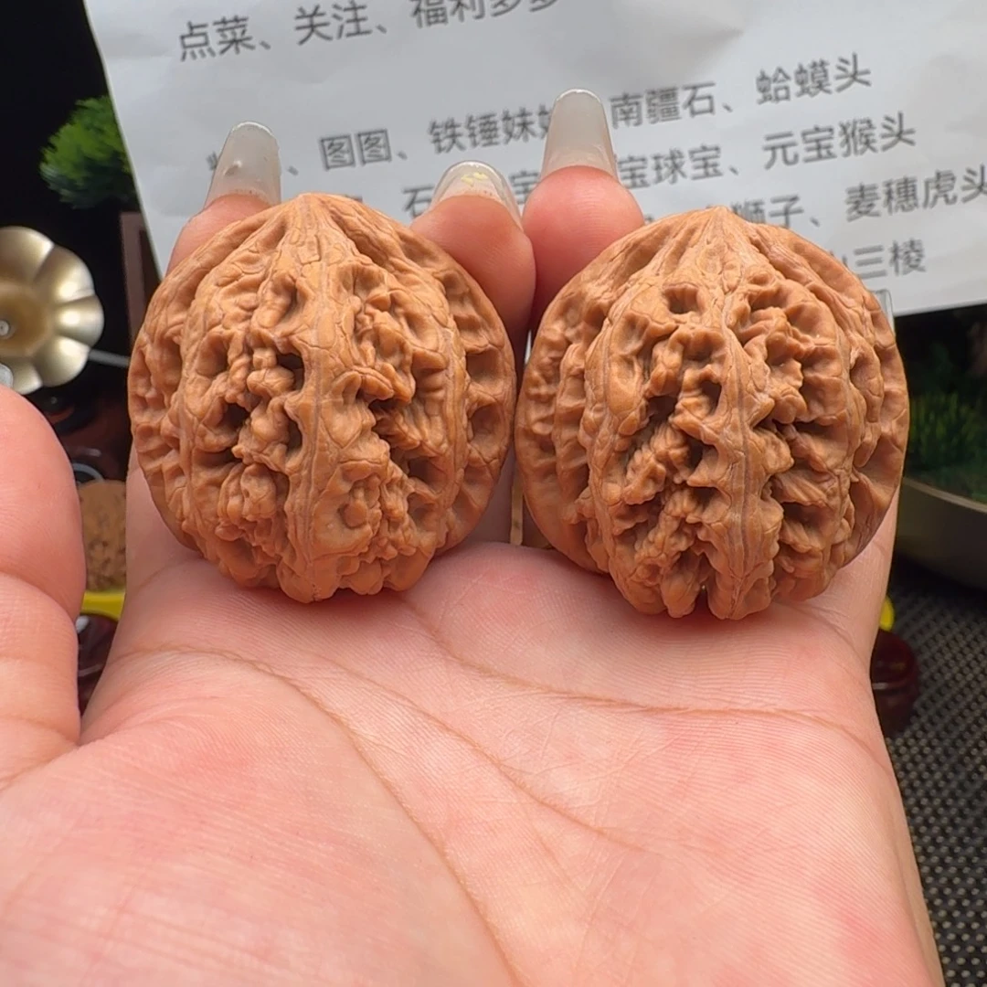 对***说把件文玩核桃粗筋全品无修42尺，50.7克